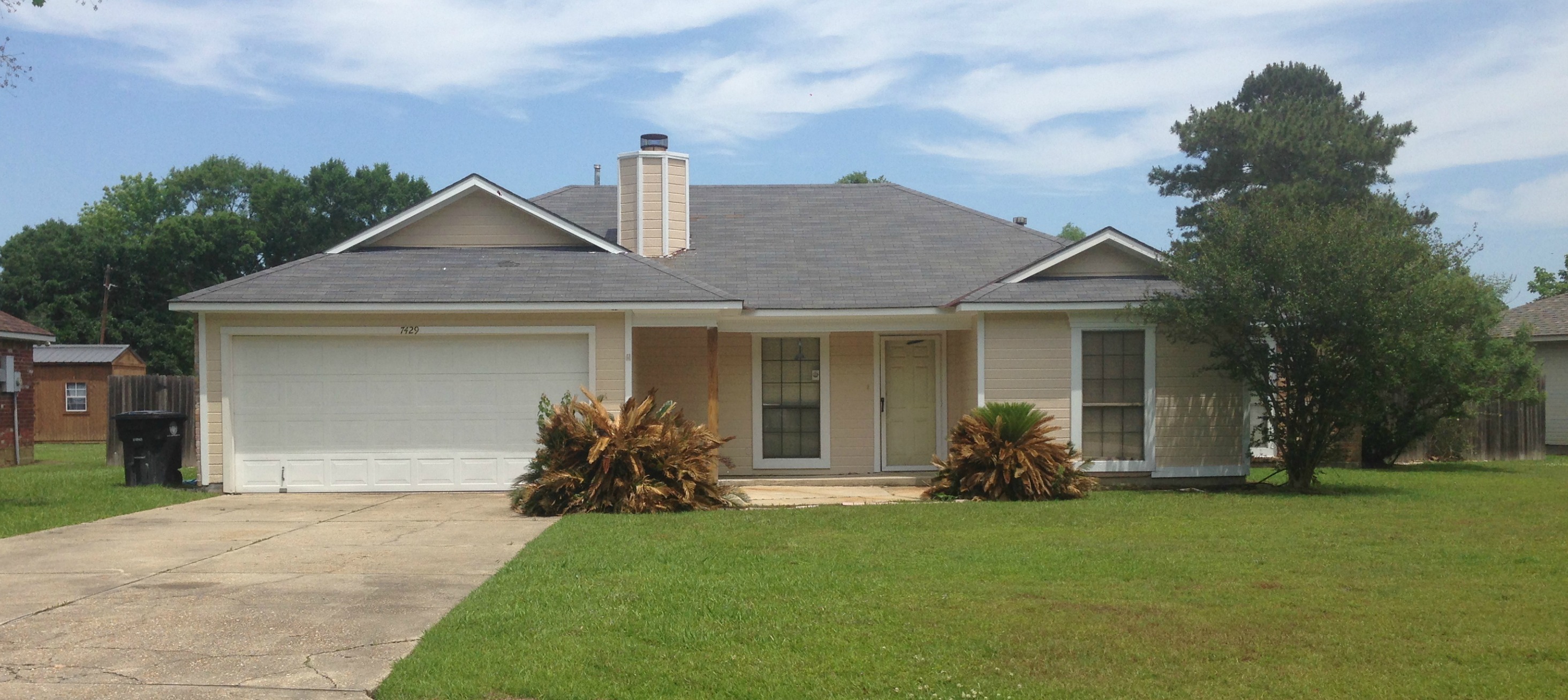 7429 Green Gate, Baton Rouge, La 3 bed 2 bath home 2 year lease